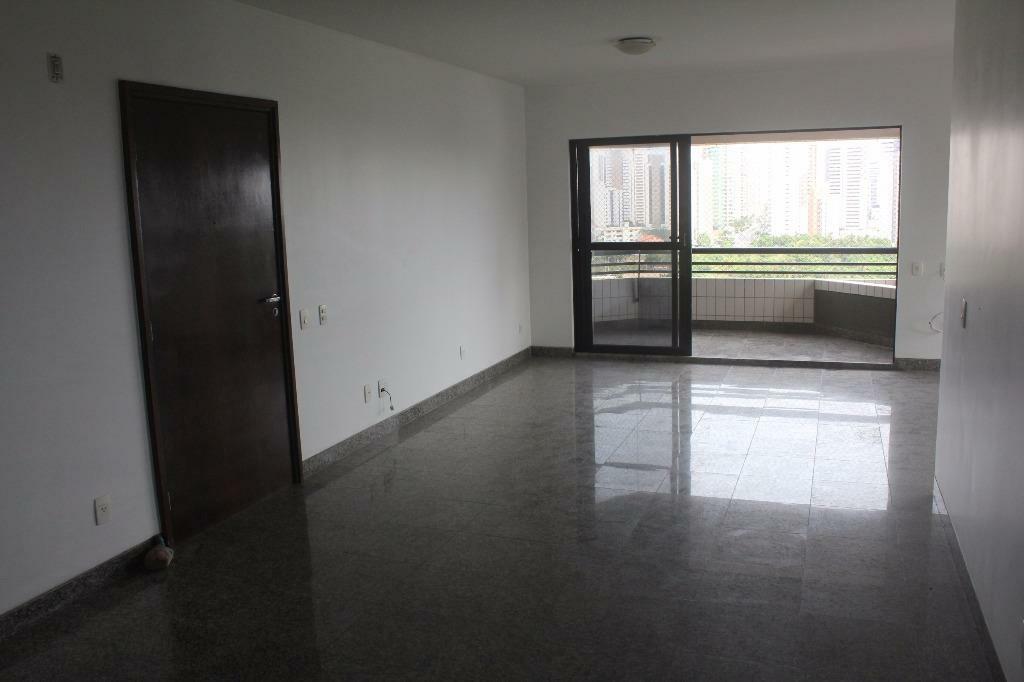 Apartamento para alugar com 3 quartos, 147m² - Foto 12