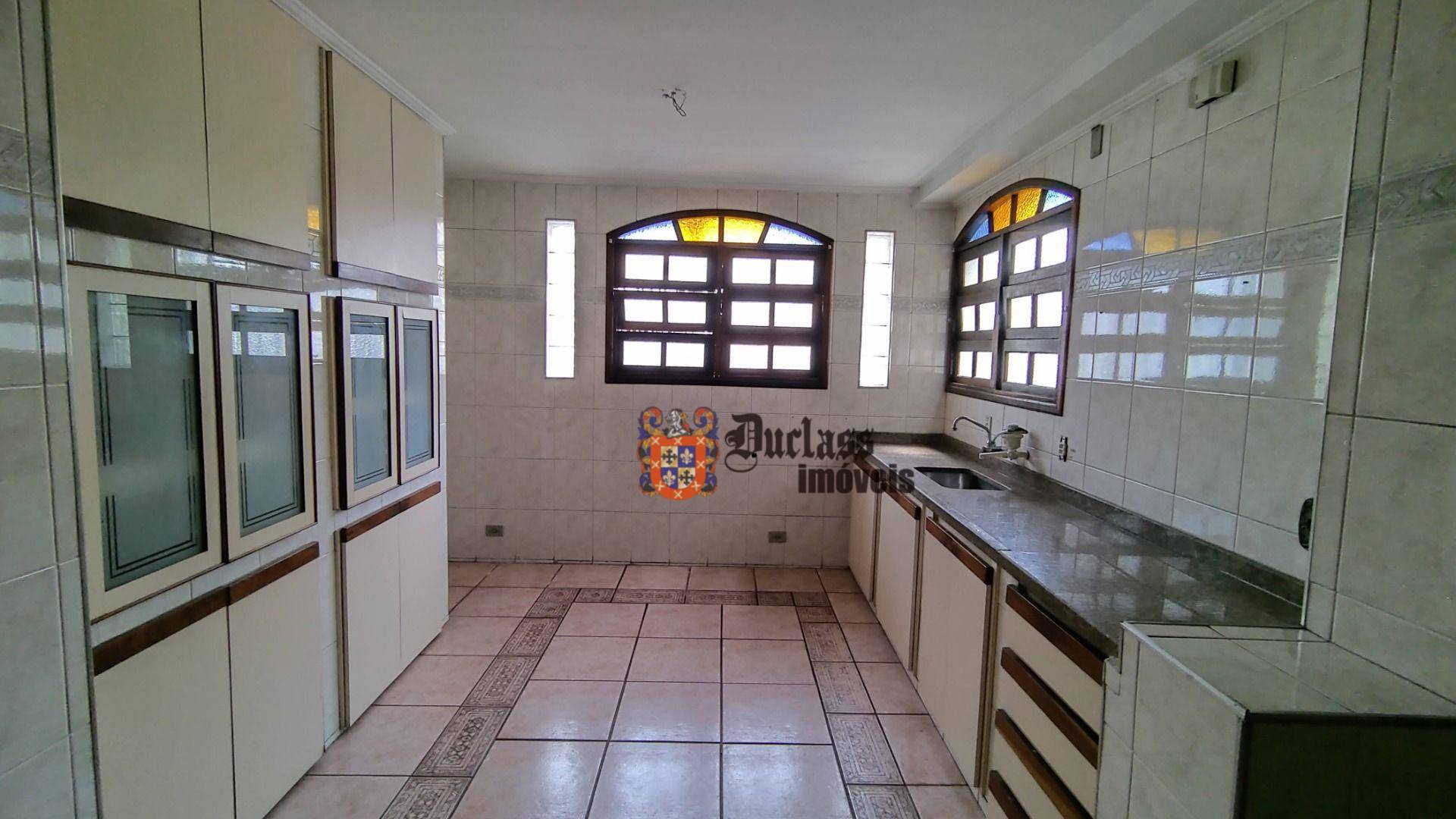 Sobrado à venda com 4 quartos, 275m² - Foto 3