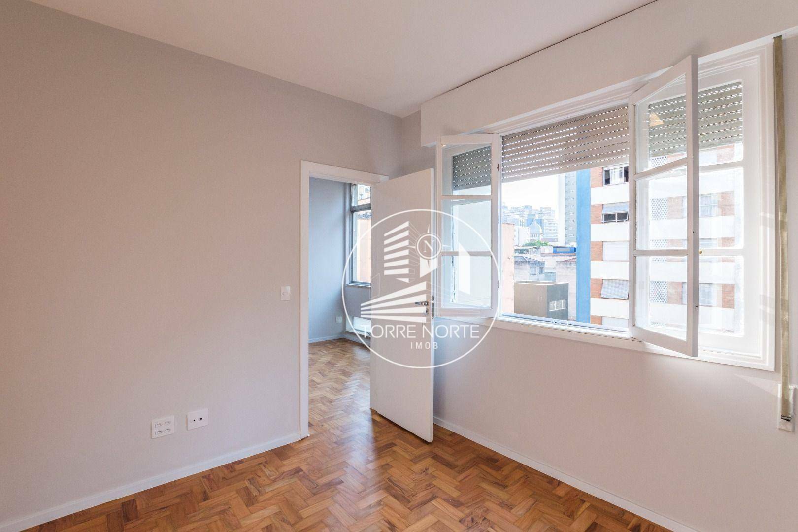 Apartamento à venda com 2 quartos, 67m² - Foto 2