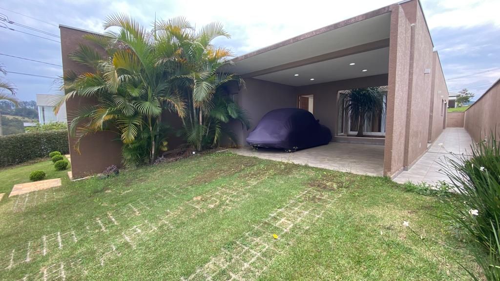 Casa à venda com 3 quartos, 300m² - Foto 4