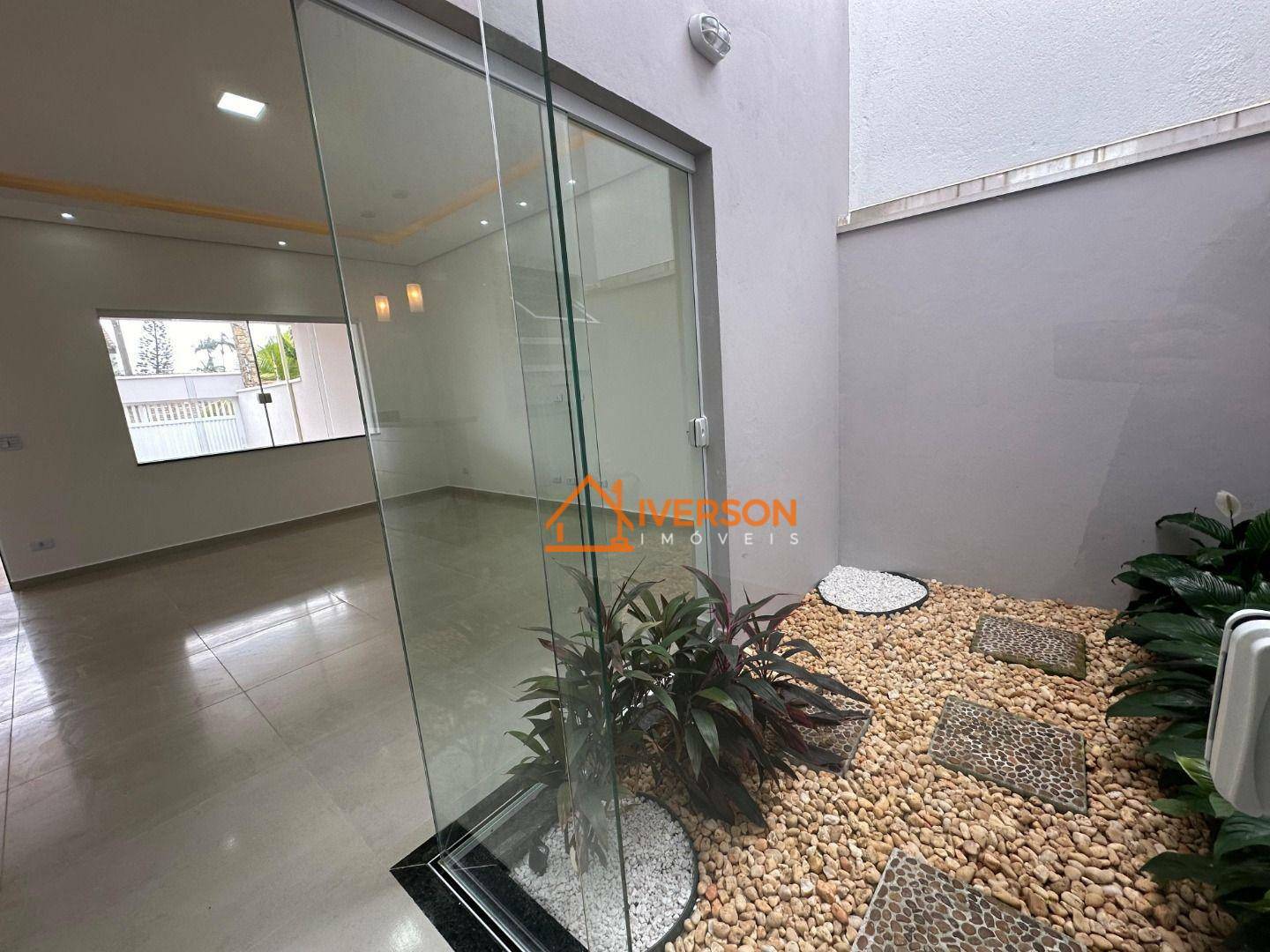 Casa à venda com 3 quartos, 140m² - Foto 4