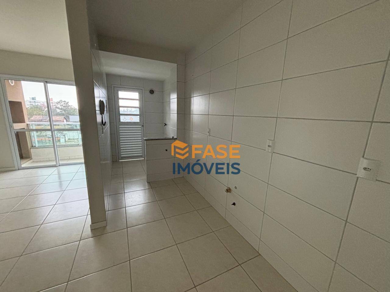 Apartamento à venda com 3 quartos, 74m² - Foto 5