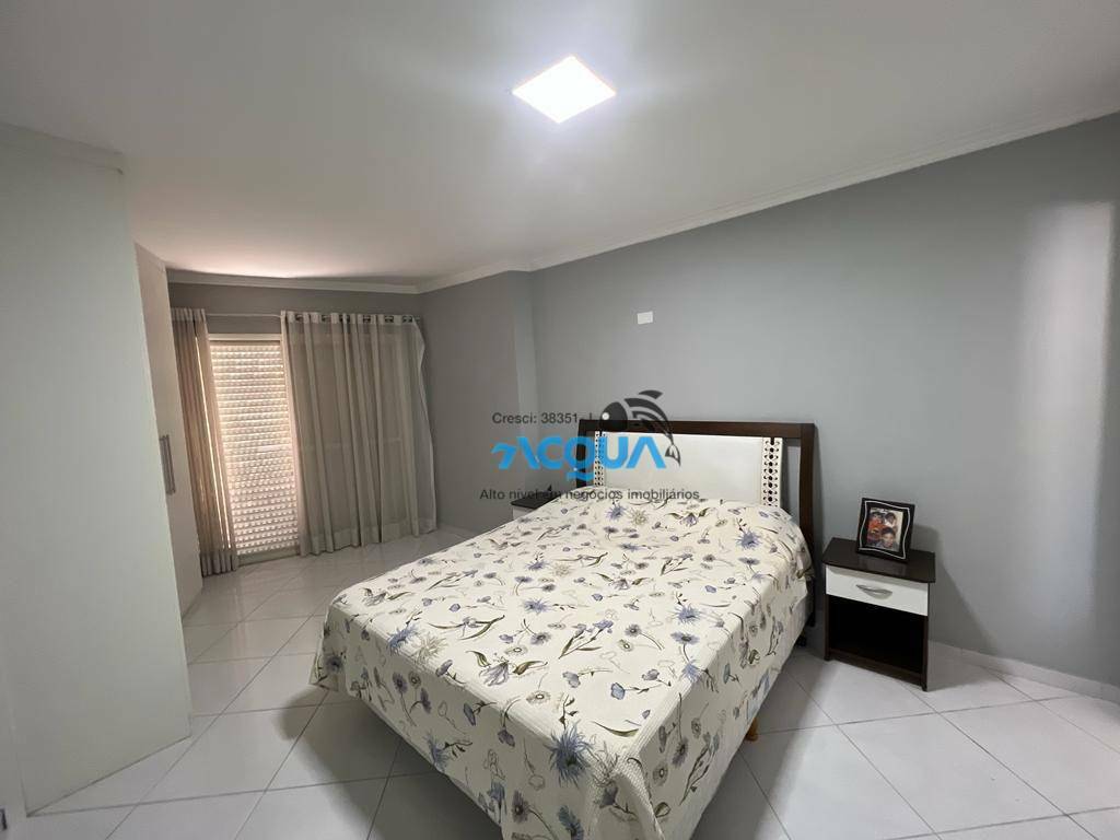 Apartamento à venda com 4 quartos, 150m² - Foto 8