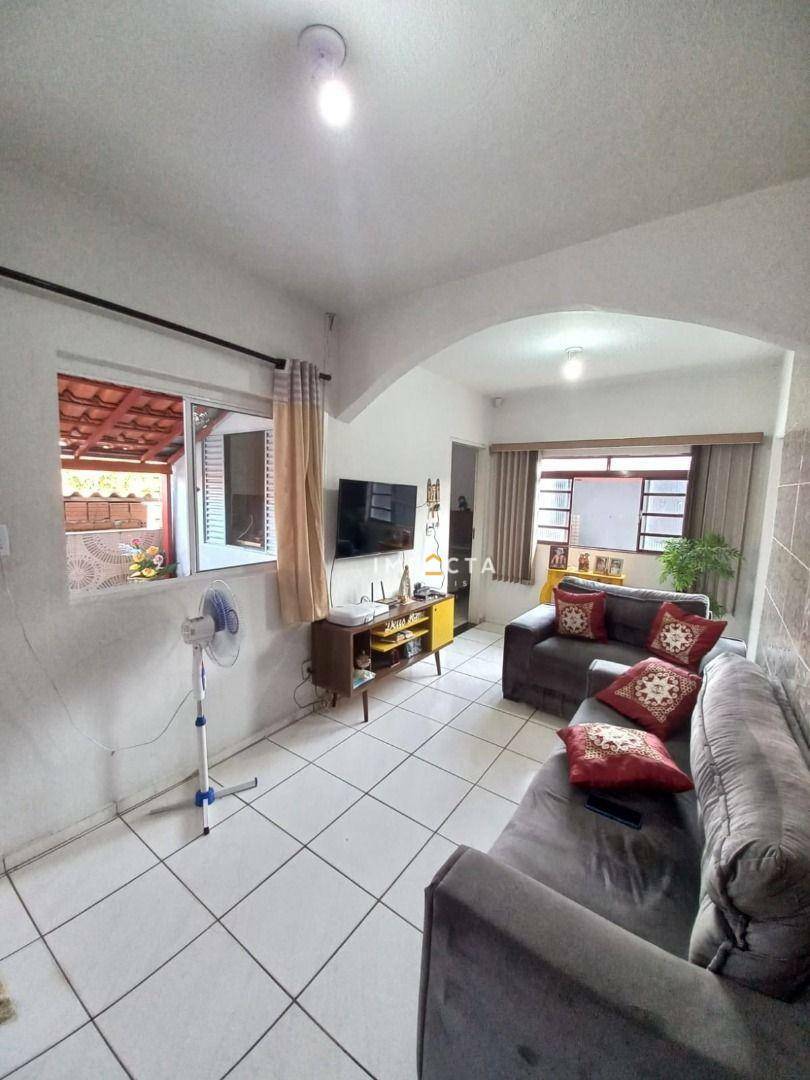 Casa à venda com 3 quartos, 80m² - Foto 5