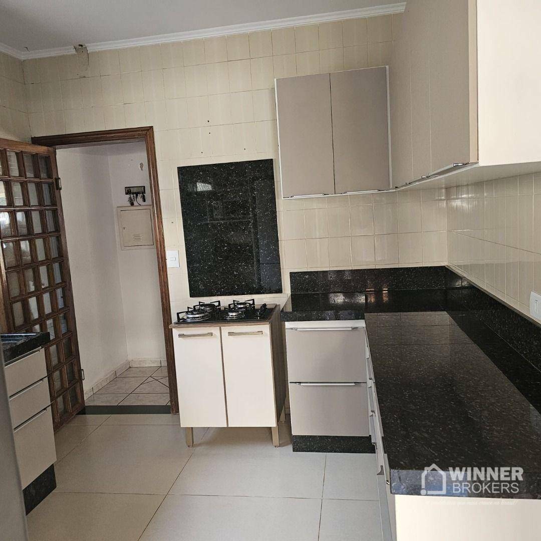 Casa à venda com 3 quartos, 356m² - Foto 17