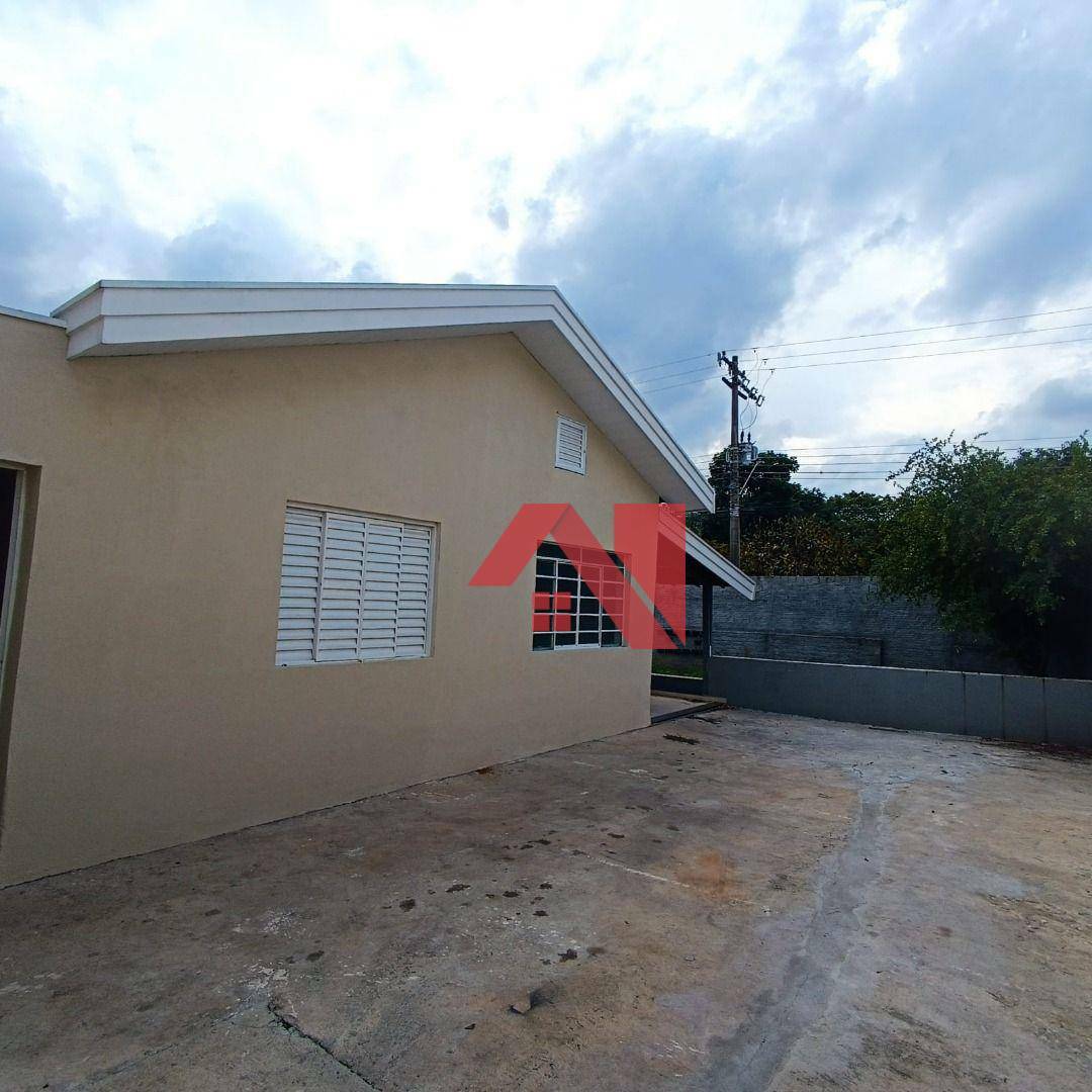 Casa à venda e aluguel com 3 quartos, 60m² - Foto 3