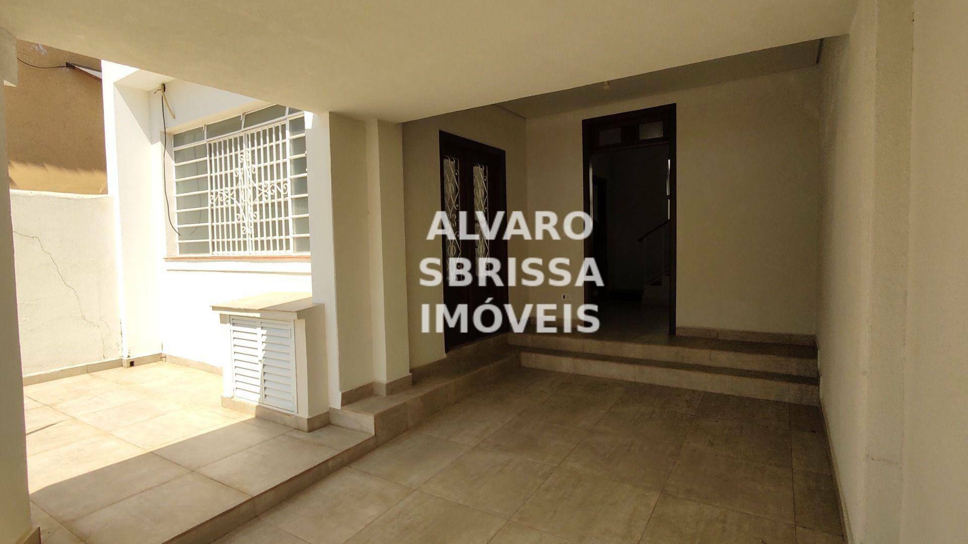 Casa à venda e aluguel com 4 quartos, 228m² - Foto 2