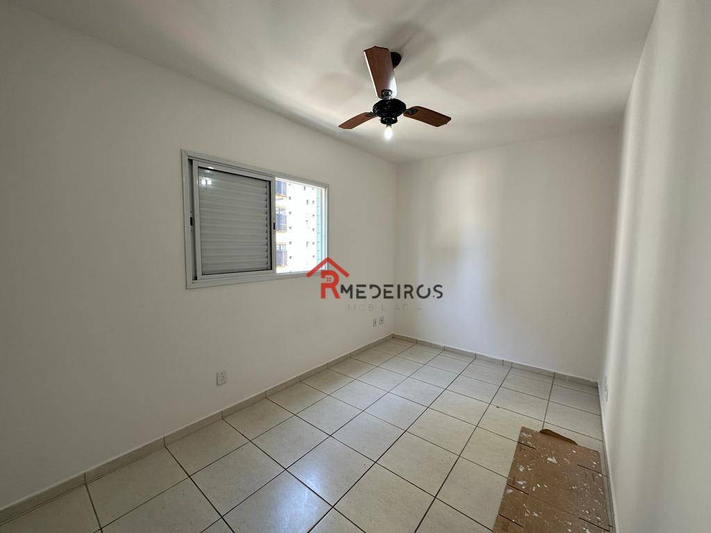 Apartamento à venda com 2 quartos, 75m² - Foto 11