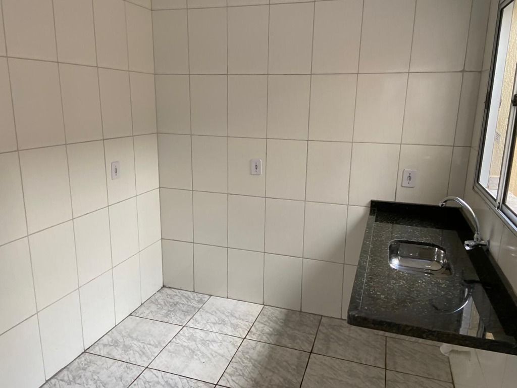 Sobrado à venda com 2 quartos, 60m² - Foto 4