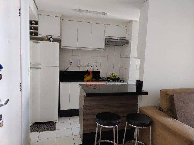 Apartamento à venda com 2 quartos, 62m² - Foto 4