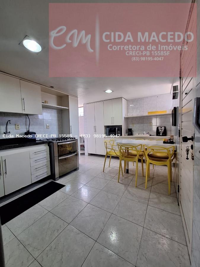 Apartamento à venda com 3 quartos, 198m² - Foto 4