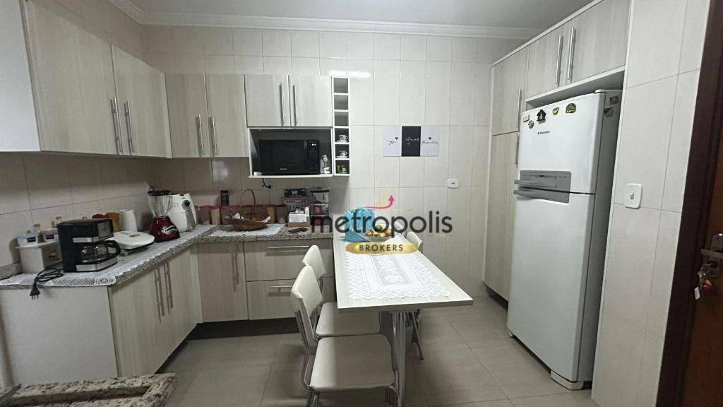 Apartamento à venda com 2 quartos, 64m² - Foto 1