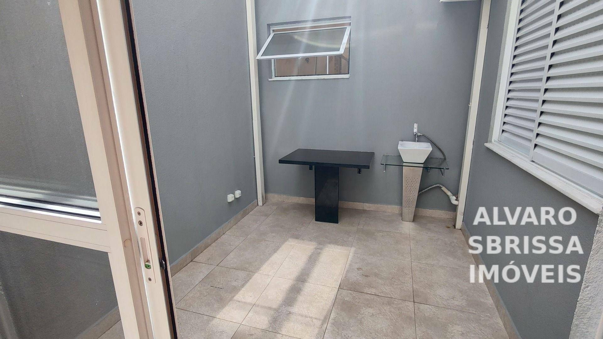 Casa de Condomínio à venda com 4 quartos, 243m² - Foto 17