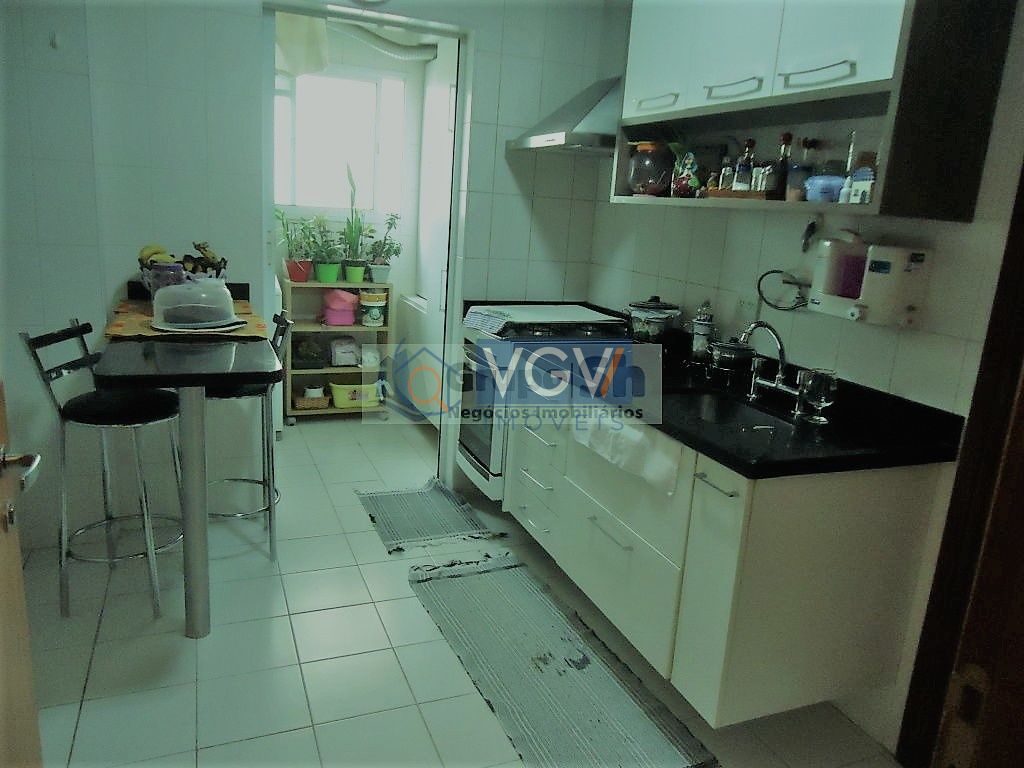 Apartamento à venda com 3 quartos, 92m² - Foto 4