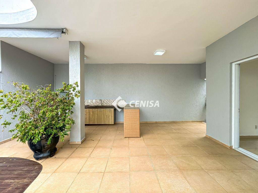 Casa de Condomínio à venda e aluguel com 3 quartos, 240m² - Foto 29