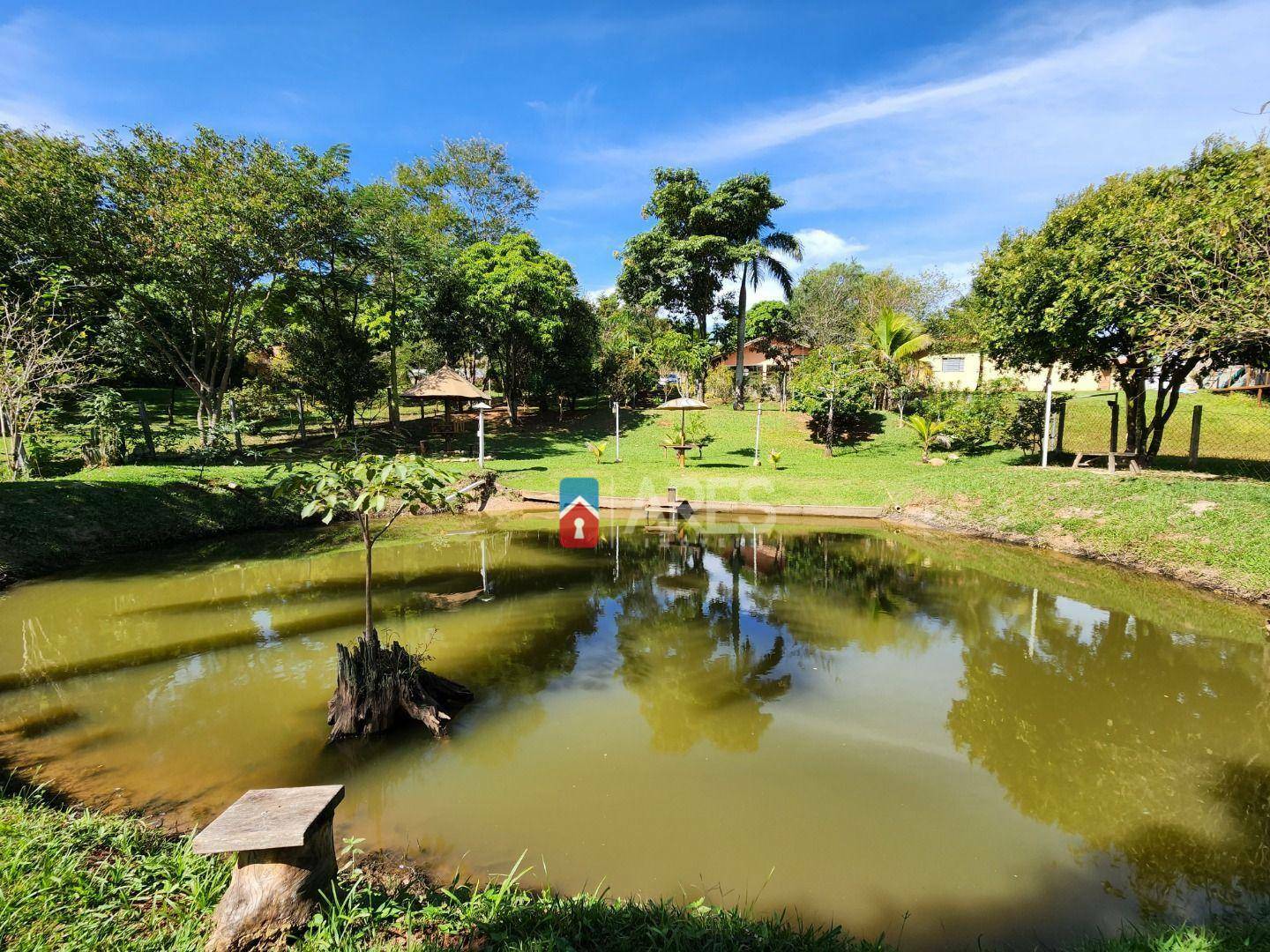 Chácara à venda com 2 quartos, 200m² - Foto 31