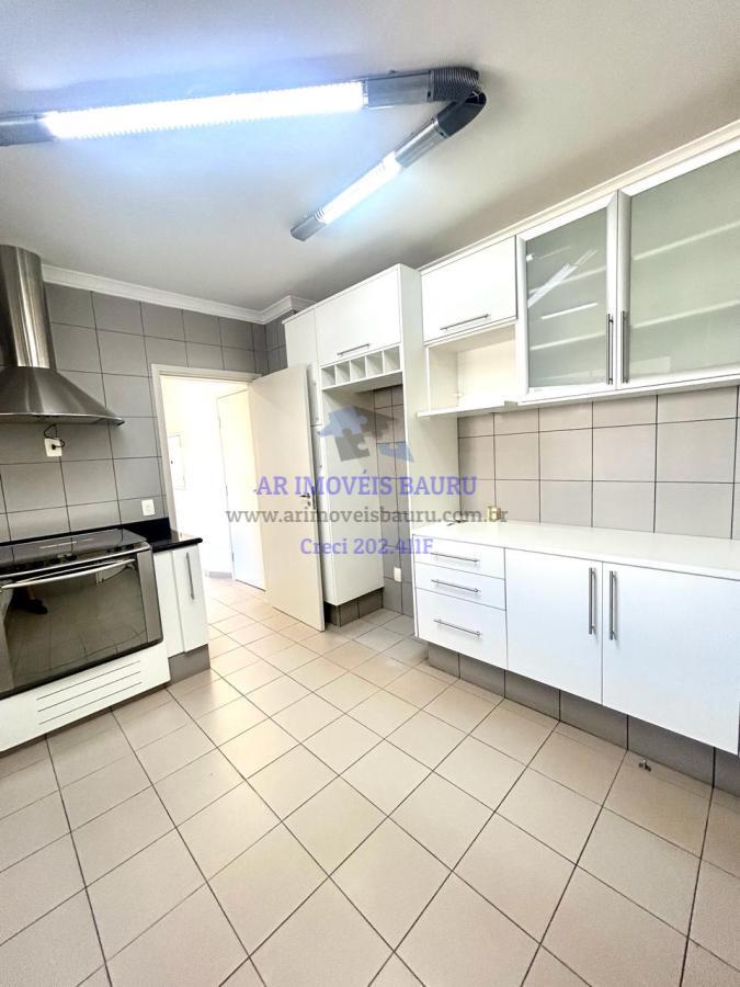 Apartamento à venda com 3 quartos, 156m² - Foto 9