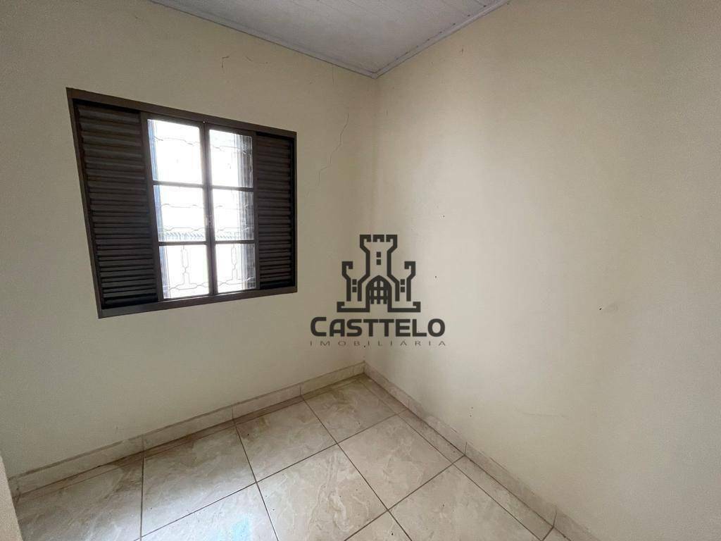 Casa à venda com 4 quartos, 200m² - Foto 6