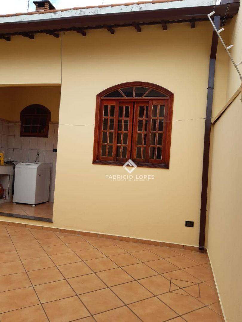 Casa à venda com 3 quartos, 187m² - Foto 4