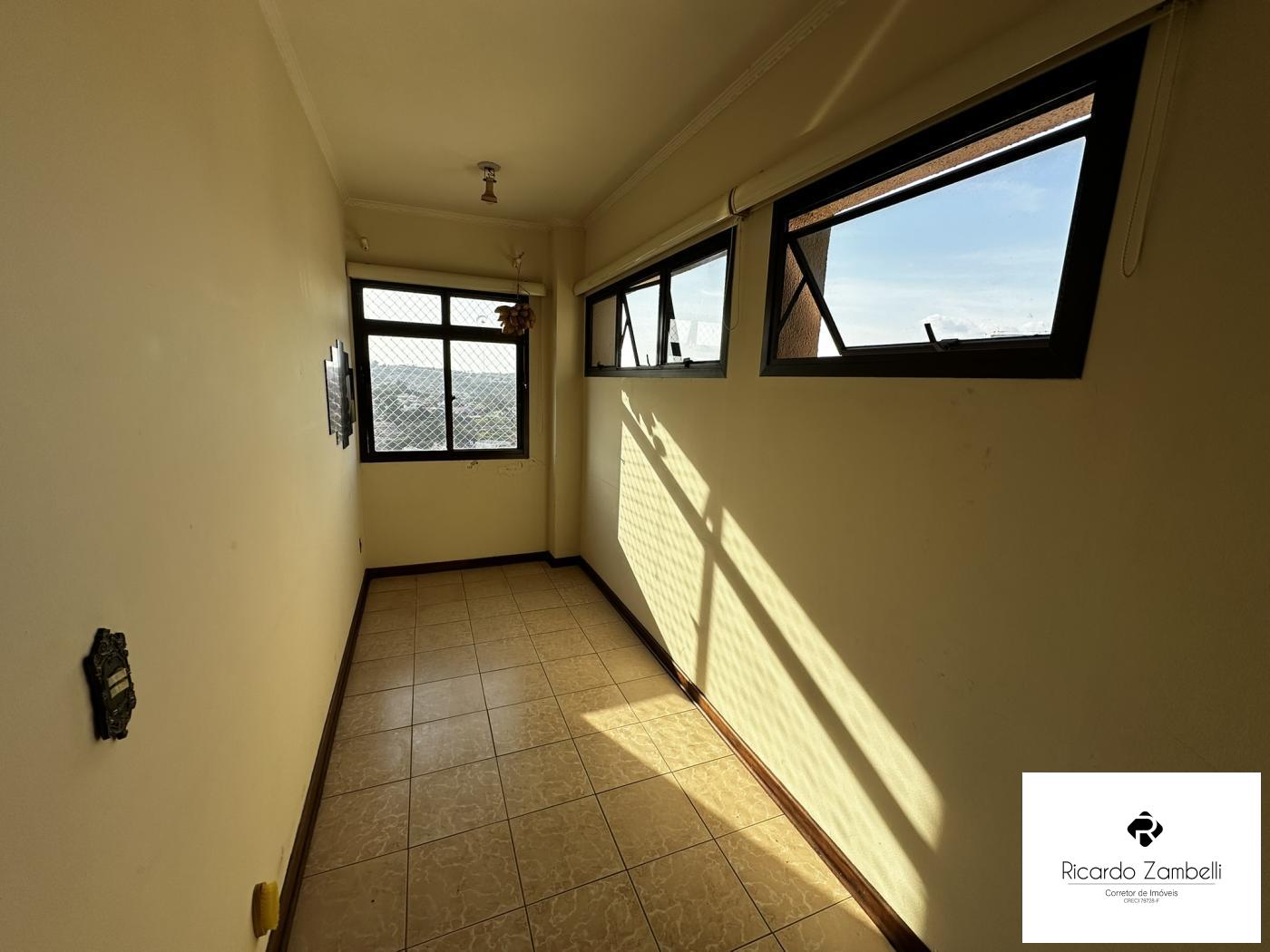 Apartamento à venda com 3 quartos, 125m² - Foto 4