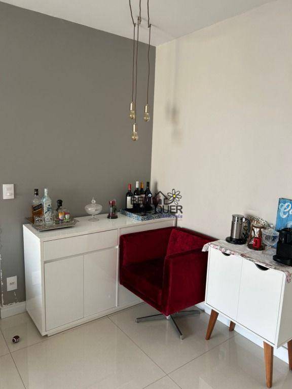 Apartamento à venda com 2 quartos, 60m² - Foto 15