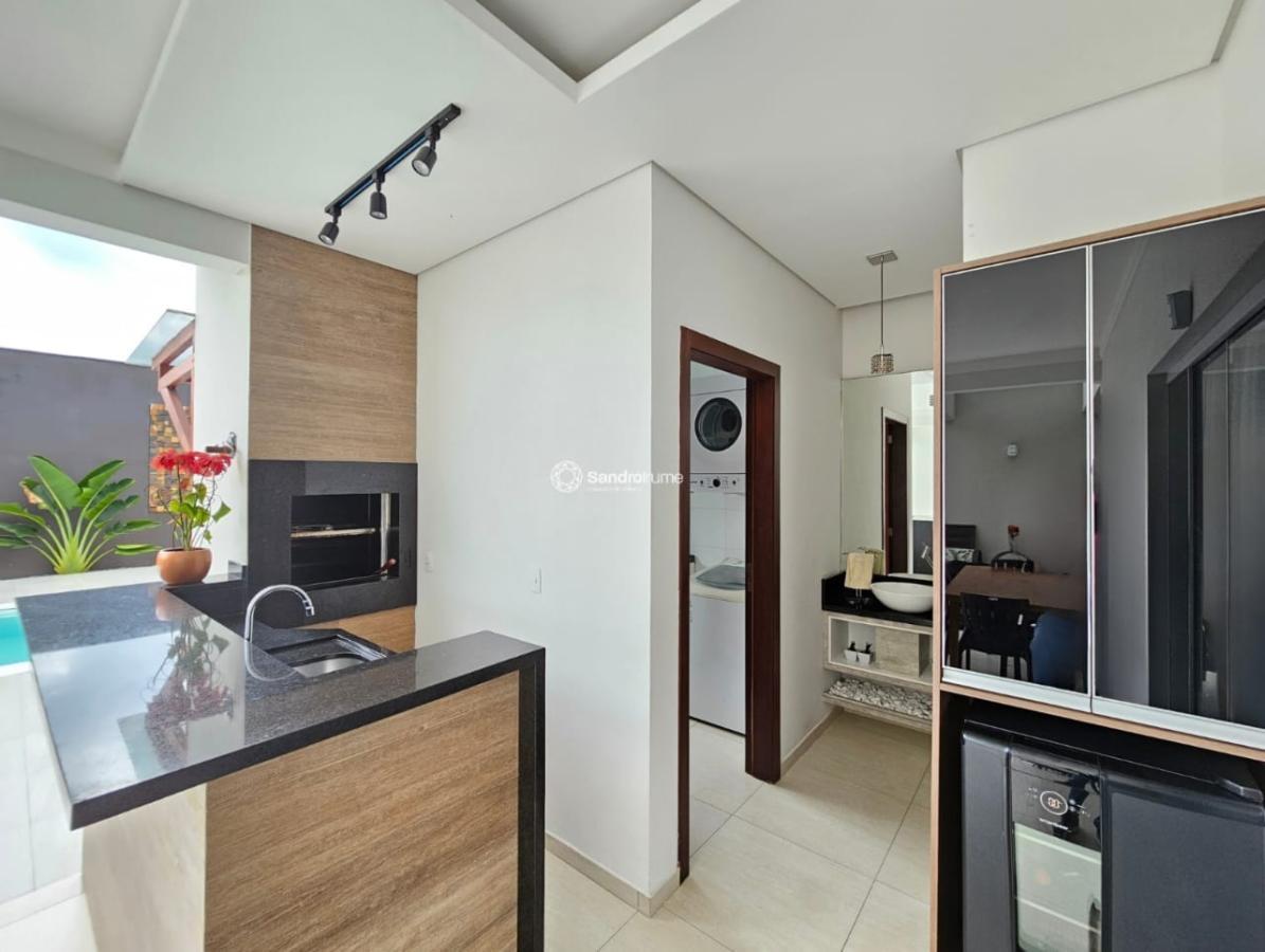 Casa à venda com 3 quartos, 200m² - Foto 8