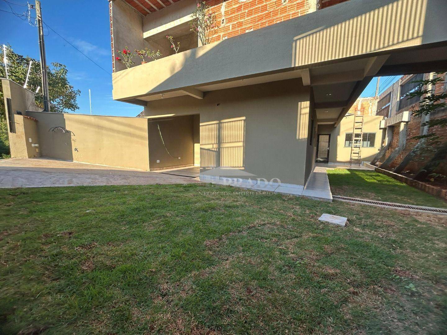 Casa para alugar com 3 quartos, 100m² - Foto 2