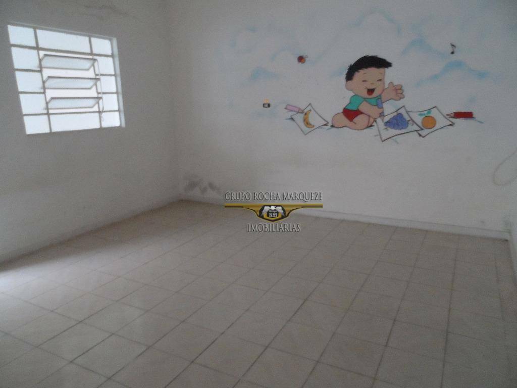 Casa para alugar com 4 quartos, 180m² - Foto 4