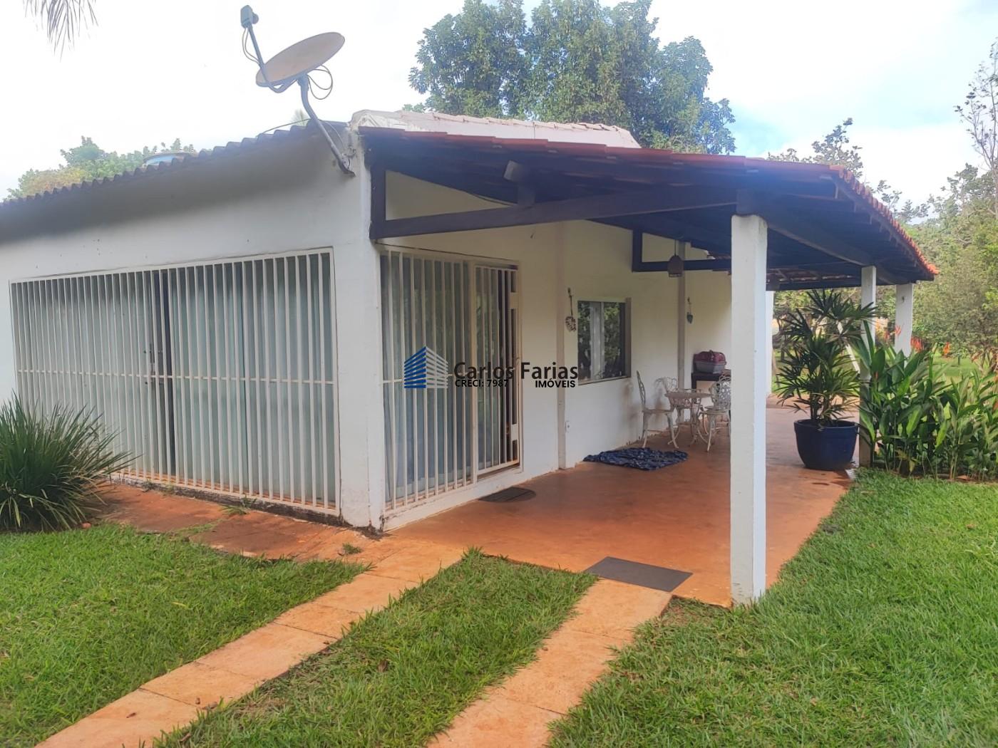 Chácara à venda com 2 quartos, 250m² - Foto 1