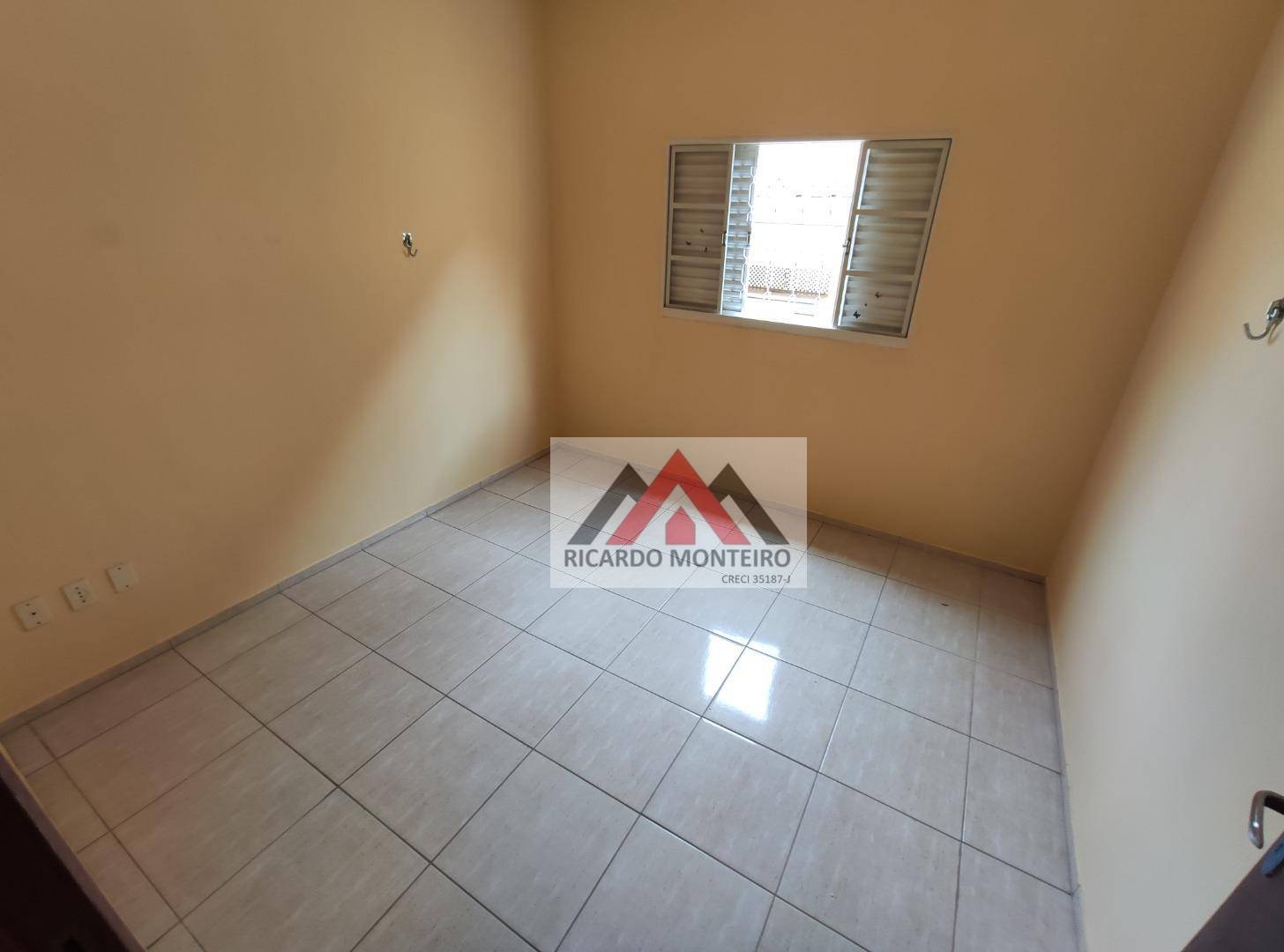 Casa para alugar com 3 quartos, 250m² - Foto 9