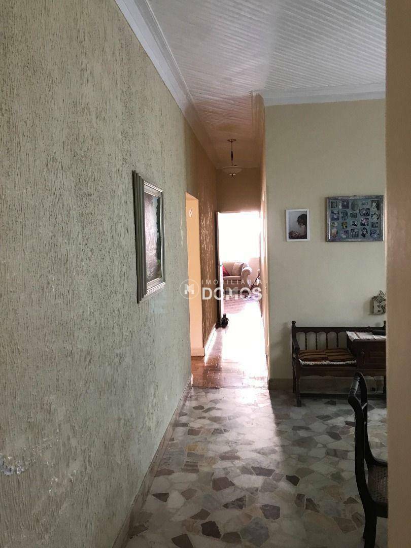 Casa à venda com 4 quartos, 250m² - Foto 5