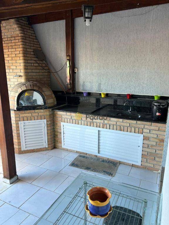 Casa à venda com 3 quartos, 220m² - Foto 20