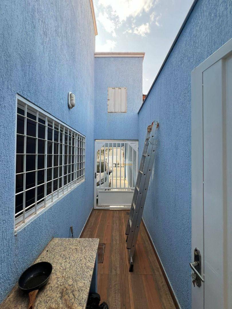 Casa à venda com 3 quartos, 200m² - Foto 23