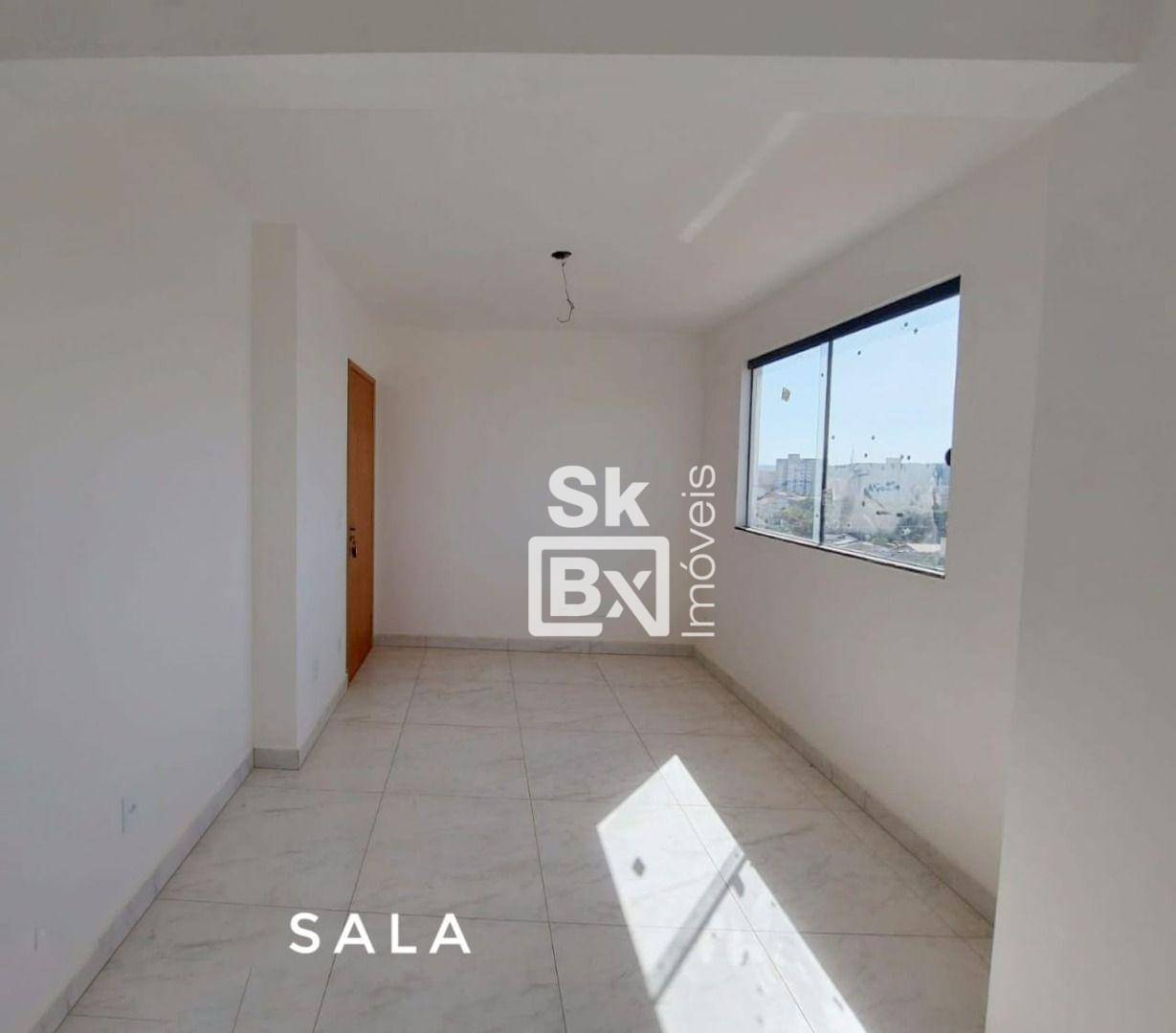 Apartamento à venda com 3 quartos, 80m² - Foto 2