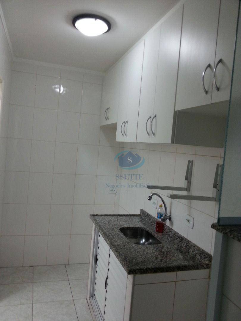 Apartamento à venda com 2 quartos, 55m² - Foto 11