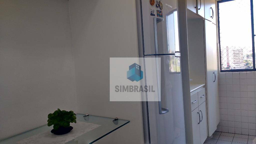 Apartamento à venda com 2 quartos, 72m² - Foto 21