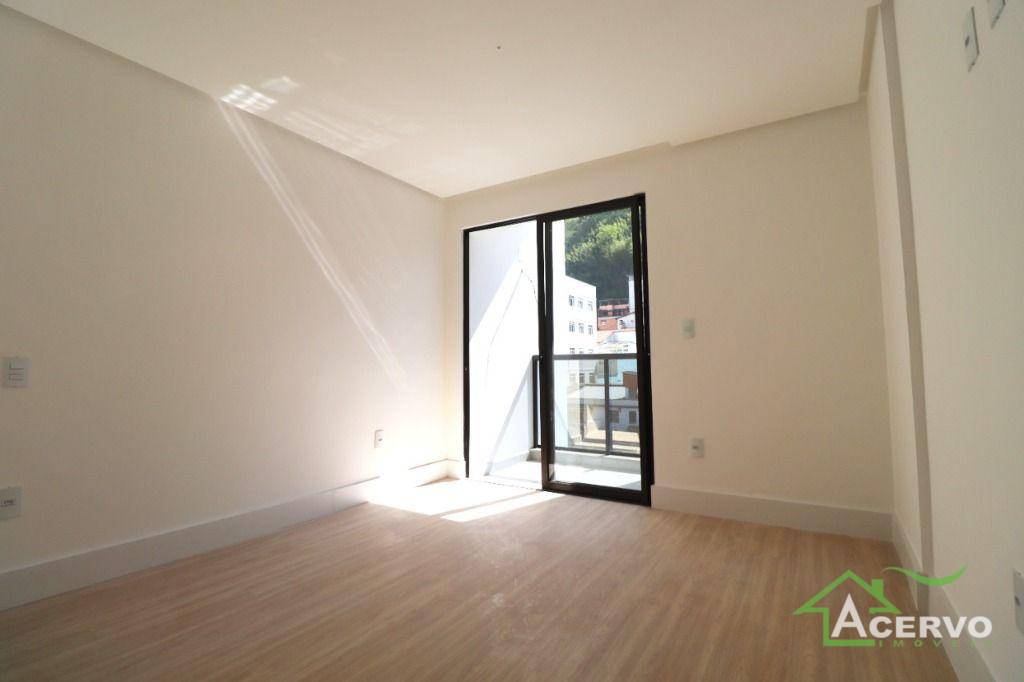 Apartamento à venda com 4 quartos, 190m² - Foto 6