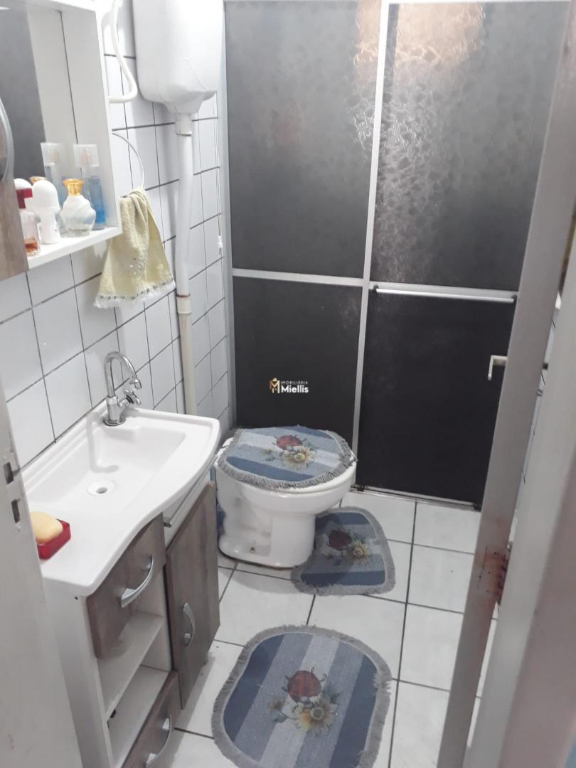 Casa à venda com 2 quartos, 49m² - Foto 13