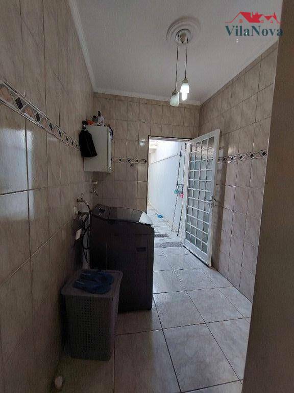 Casa à venda com 3 quartos, 199m² - Foto 9