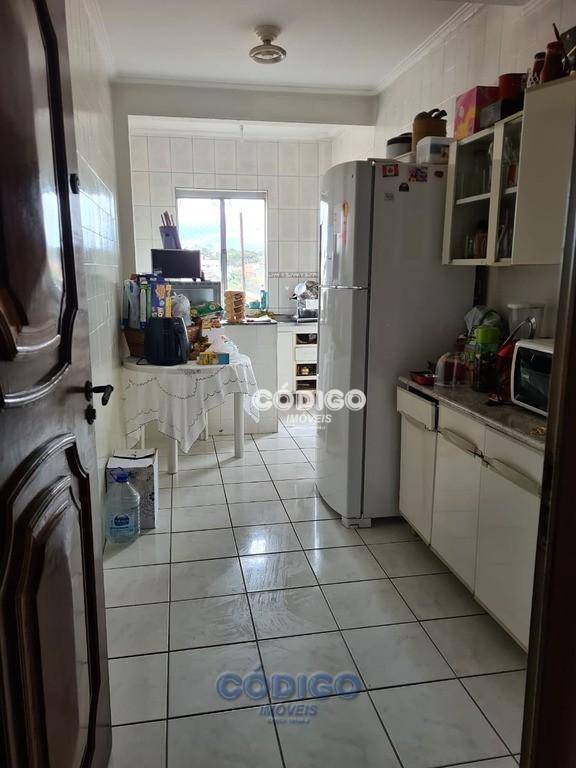 Apartamento à venda com 2 quartos, 73m² - Foto 3