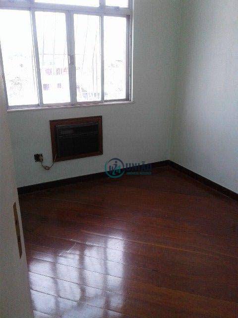 Apartamento à venda com 2 quartos, 78m² - Foto 4