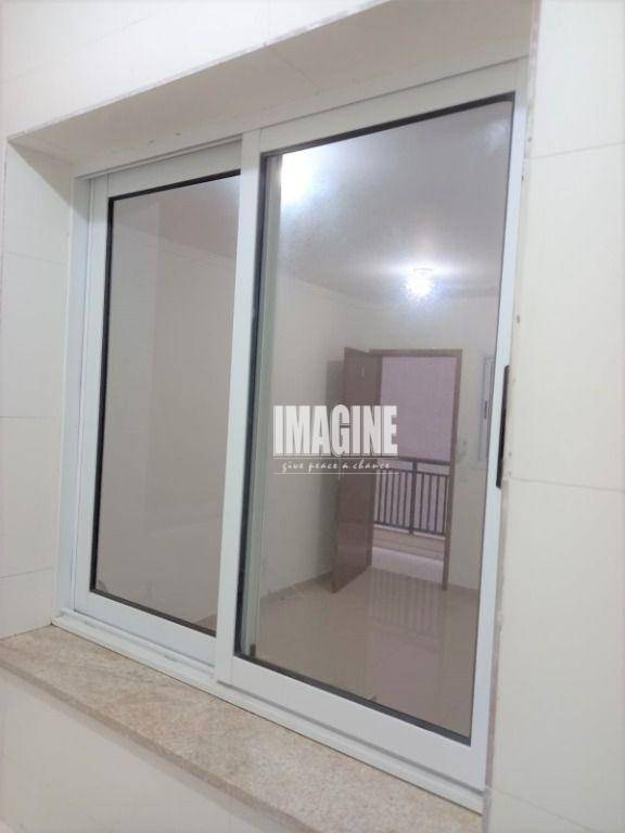 Apartamento para alugar com 2 quartos, 40m² - Foto 11