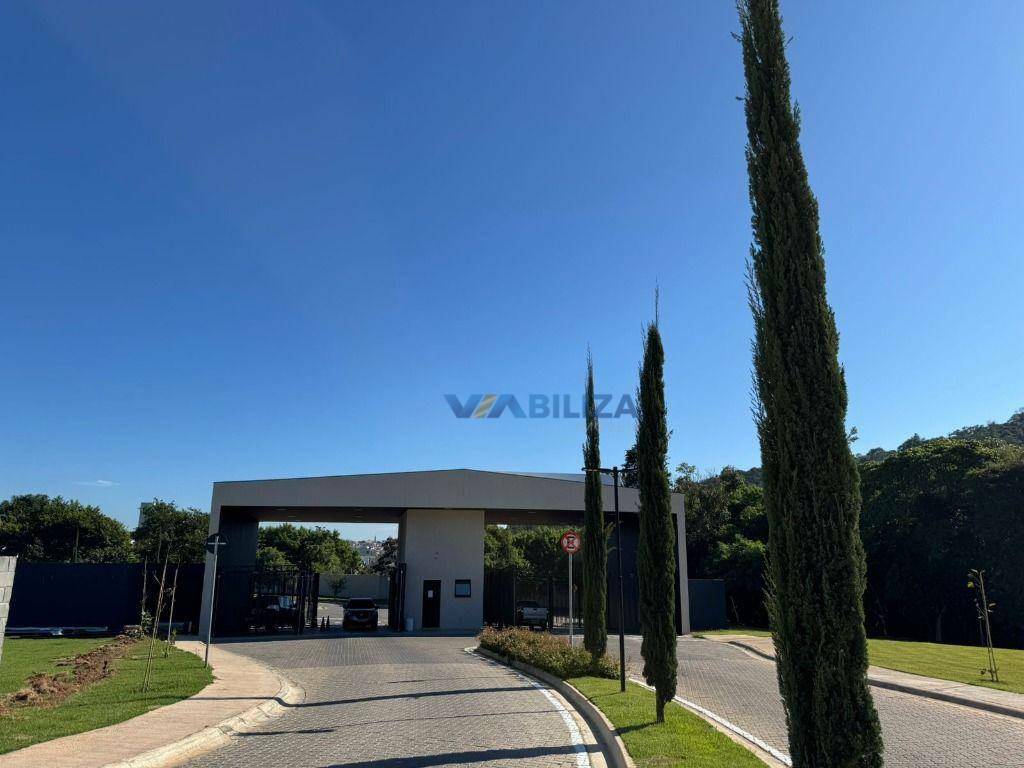 Loteamento e Condomínio, 360 m² - Foto 1