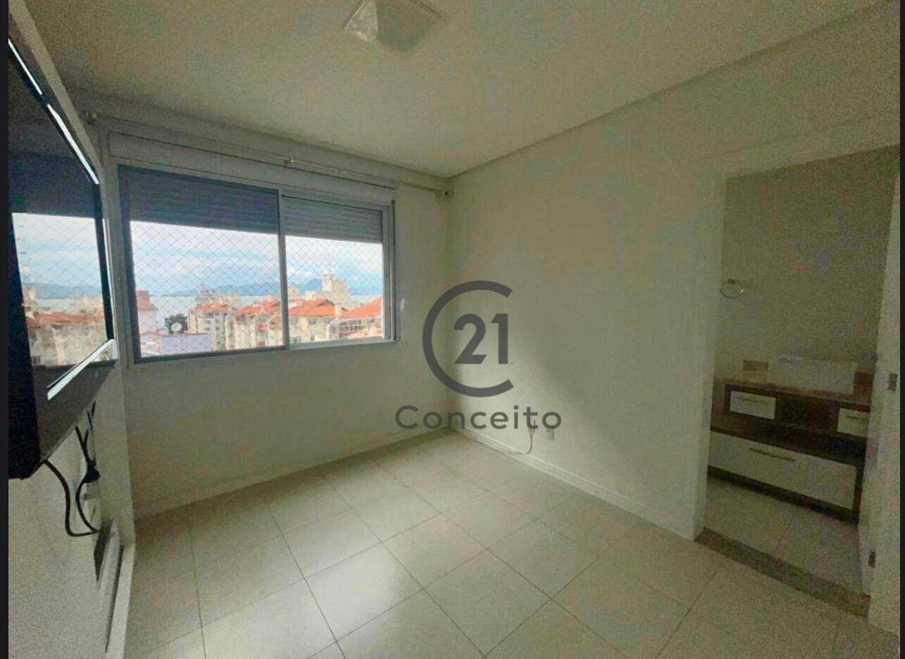 Apartamento para alugar com 3 quartos, 105m² - Foto 10