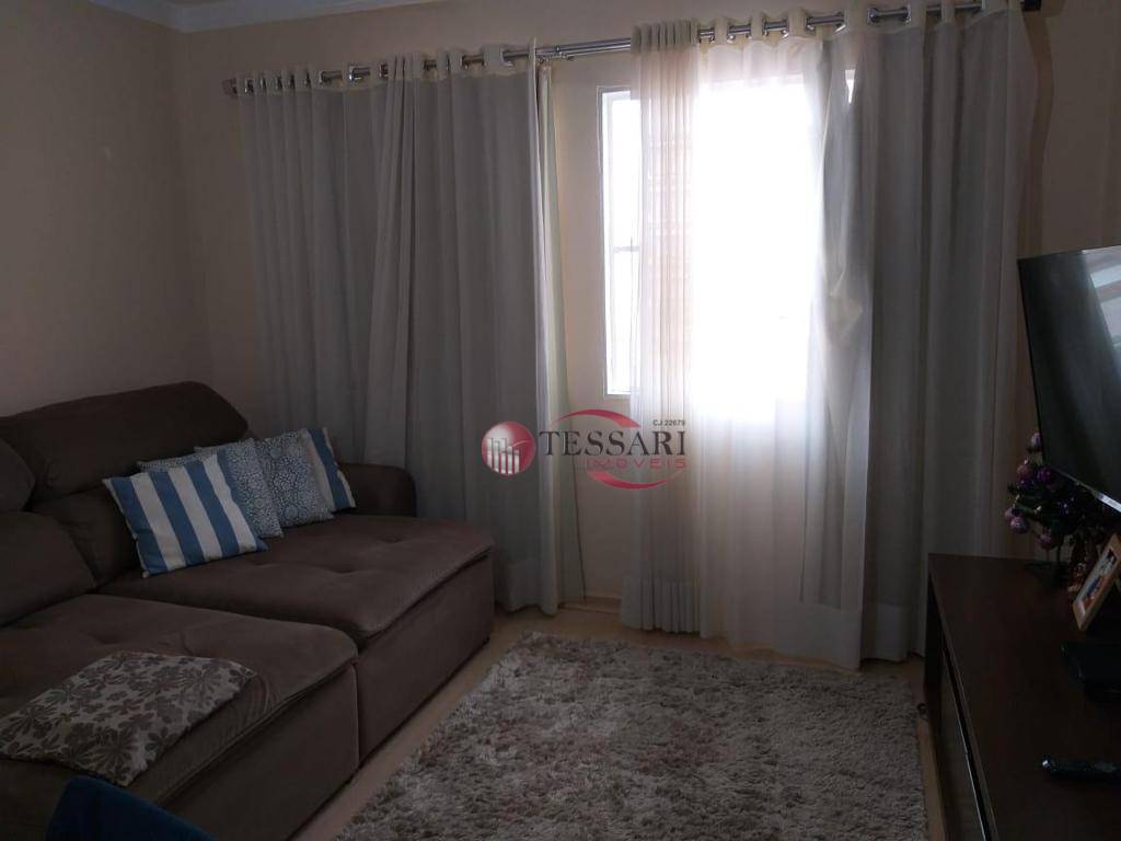 Apartamento à venda com 2 quartos, 70m² - Foto 3