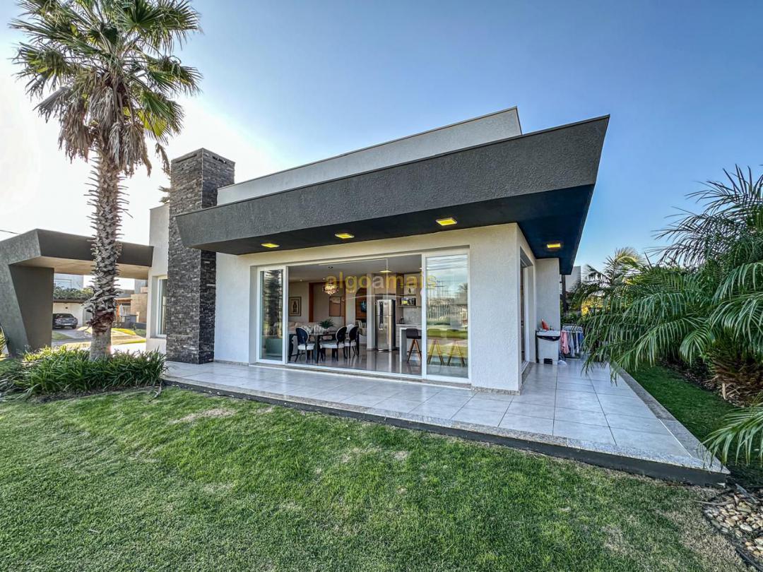 Casa de Condomínio à venda com 3 quartos, 194m² - Foto 3