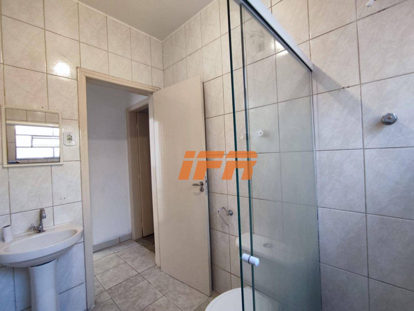 Casa à venda com 2 quartos, 110m² - Foto 7