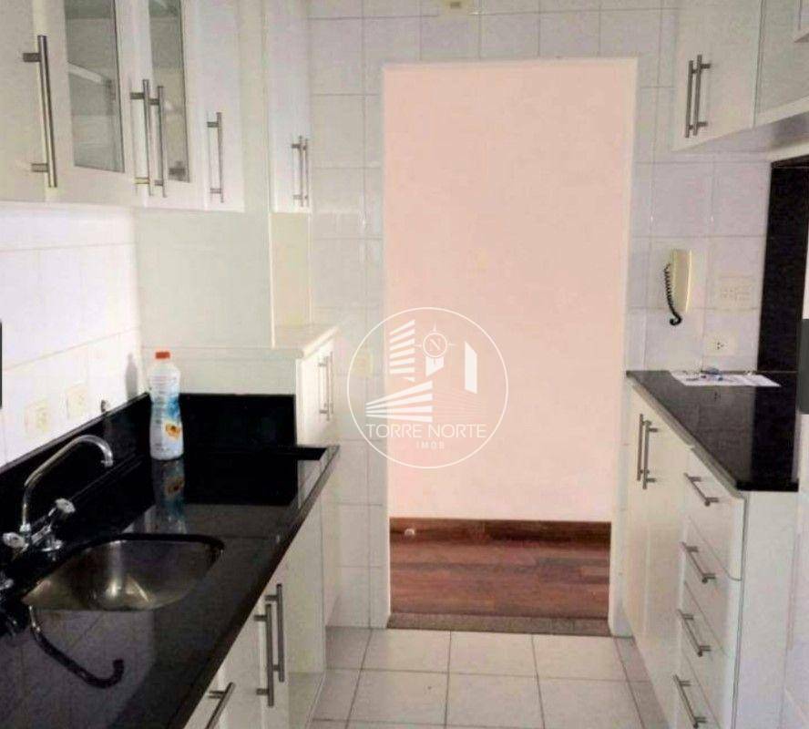 Apartamento à venda com 3 quartos, 70m² - Foto 3