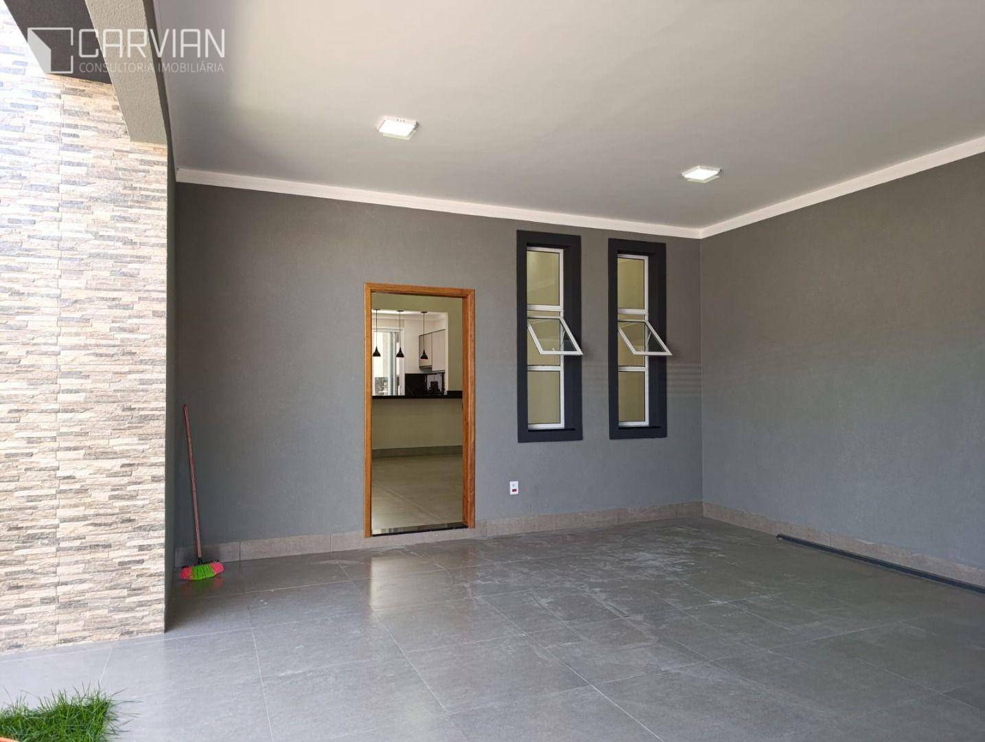 Casa à venda com 3 quartos, 136m² - Foto 2