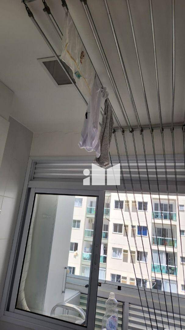 Apartamento à venda com 2 quartos, 68m² - Foto 4